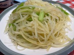 -老郑家东北春饼(龙悦居店)