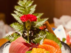 三文鱼与金枪鱼中腹和海胆刺身-阿吾罗日本料理(K11艺术中心店)