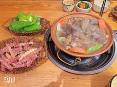 -阿婆情腊排骨火锅(金虹路店)