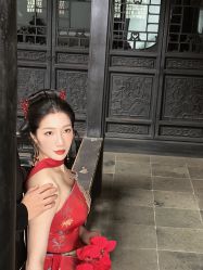 -雪中彩影婚纱摄影·微光艺术中心