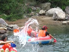 -安吉龙王山峡谷漂流