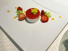 -广州塔卢特斯法国旋转餐厅