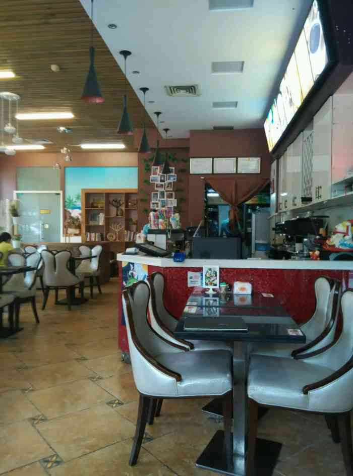 果哥港式甜品屋(流塘店)-"老牌甜品店很不错!几款冷饮做的确实好!