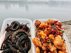 -丹水桥地锅鱼·翘嘴鲌·地方特色全鱼宴(丹江口大坝店)