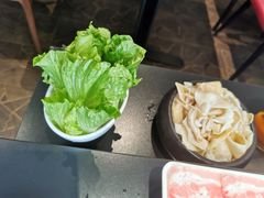 -鲜入唯煮·港式海鲜牛肉火锅(金宝街店)