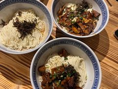 -沪西老弄堂面馆(定西路店)