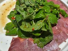 薄荷拌耗牛肉-牧雲子·臻选云南菜 .商务宴请(泰然大厦店)