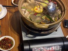 -齐齐衮·廟街生蚝雞煲(荔湾地铁站店)