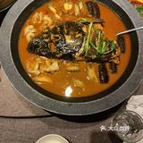 决定来青年餐厅了，定了两桌，服务人员的态度非常好