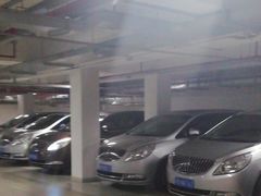 -上海半岛酒店-地下停车场