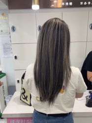 -镁连社·美联社