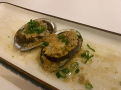 蒜蓉蒸鲍鱼-琼大师东方烤乳猪(亚特兰蒂斯店)