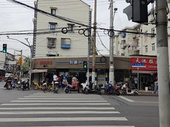 -晶牌烤鸭(延吉东路557弄小区店)
