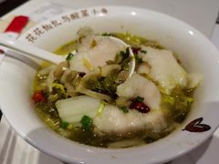 -渝是乎酸菜鱼·川渝小炒(新世界百货望京店)