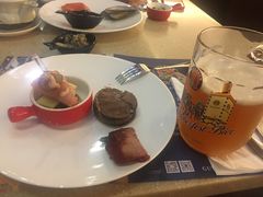 -亮马河饭店翠雅咖啡厅