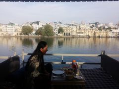 -Lake Shore Hotel & Restaurant