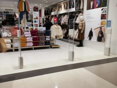 -优衣库(上海金桥国际商业广场店)