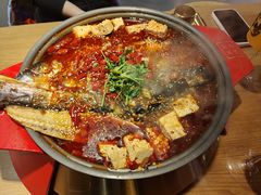 -三顾烤庐·烤鱼·烧烤·龙虾(奉贤店)