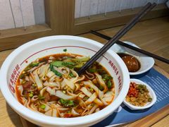 -呷佬·长沙手工米粉(金沙江路店)