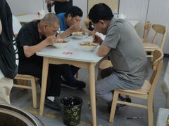 -陆元丰·兰州纯汤牛肉面(自强西路店)