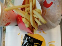 -麦当劳(假日广场店)
