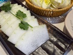 -老牌坊云南鱼豆花火锅(哈西万达店)