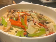 -有红鸡毛店·川菜(建设路店)