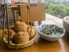 -包整·丝娃娃(一览甲秀楼风景店)