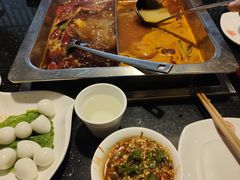 -百年川椒重庆老火锅(光谷店)