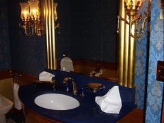 -迪拜帆船酒店海底餐厅