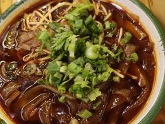 -拈签一笑黄牛肉辣卤串串