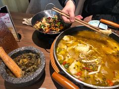 -有红鸡毛店·川菜(建设路店)