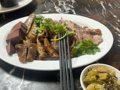 -乌文新澄海卤鹅店