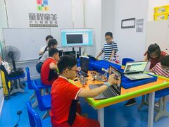 -童程童美·信息学竞赛·乐高机器人编程(长宁来福士校区)