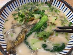 -鲜越鲜鱼粉(财富购物中心店)