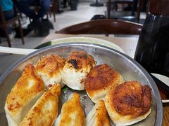 -黄阿姨锅贴大王(万航渡路店)