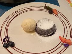 巧克力熔岩蛋糕配香草冰淇淋-Ponte 意大利餐厅
