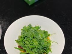 炝拌丝瓜尖-黔蘑菇四季餐厅(观山湖店)
