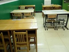 大堂-做了不起的80后