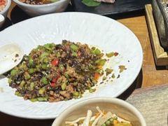 传统黑三剁配薄饼-雀舞云南菜(天津天河城购物中心店)