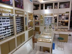 -美式眼镜·授权蔡司.依视路.尼康.豪雅.明月(人民广场店)