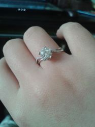 -威德钻石-克拉钻大本营(南京东路店)