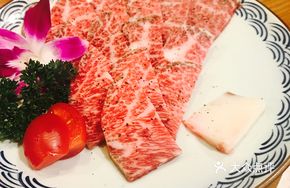 Molten Cheese Wagyu Short Rib