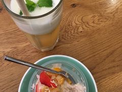 糖渍杏脯燕麦酸奶杯-Wagas沃歌斯(太古汇店)