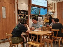 大堂-小满手工粉(上海品尊国际店)