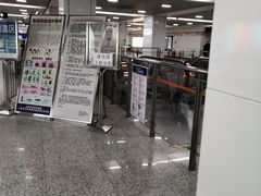 -常熟路(地铁站)