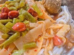 -龙香记桂林米粉(东扬威街11号楼店)