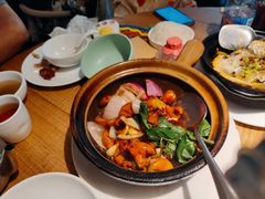 九层塔啫肥肠-煲宝仔·古法粤菜(东街店)