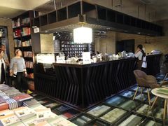 -钟书阁(松江泰晤士小镇店)