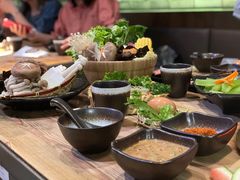 -湊湊火锅·茶憩(杭州湖滨银泰in77店)
